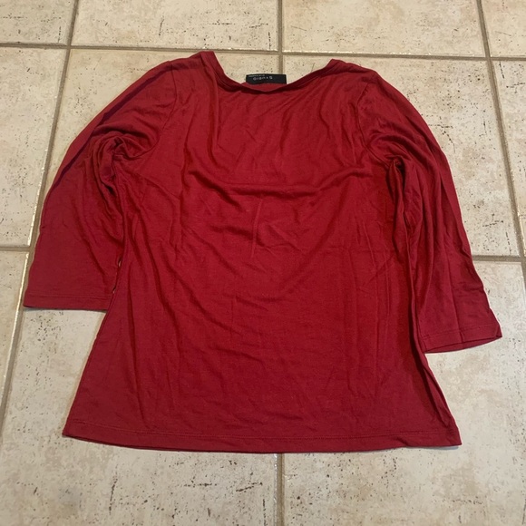 Deep Red 3/4 Sleeve Scoop Neck Top by Studio M - Picture 4 of 5